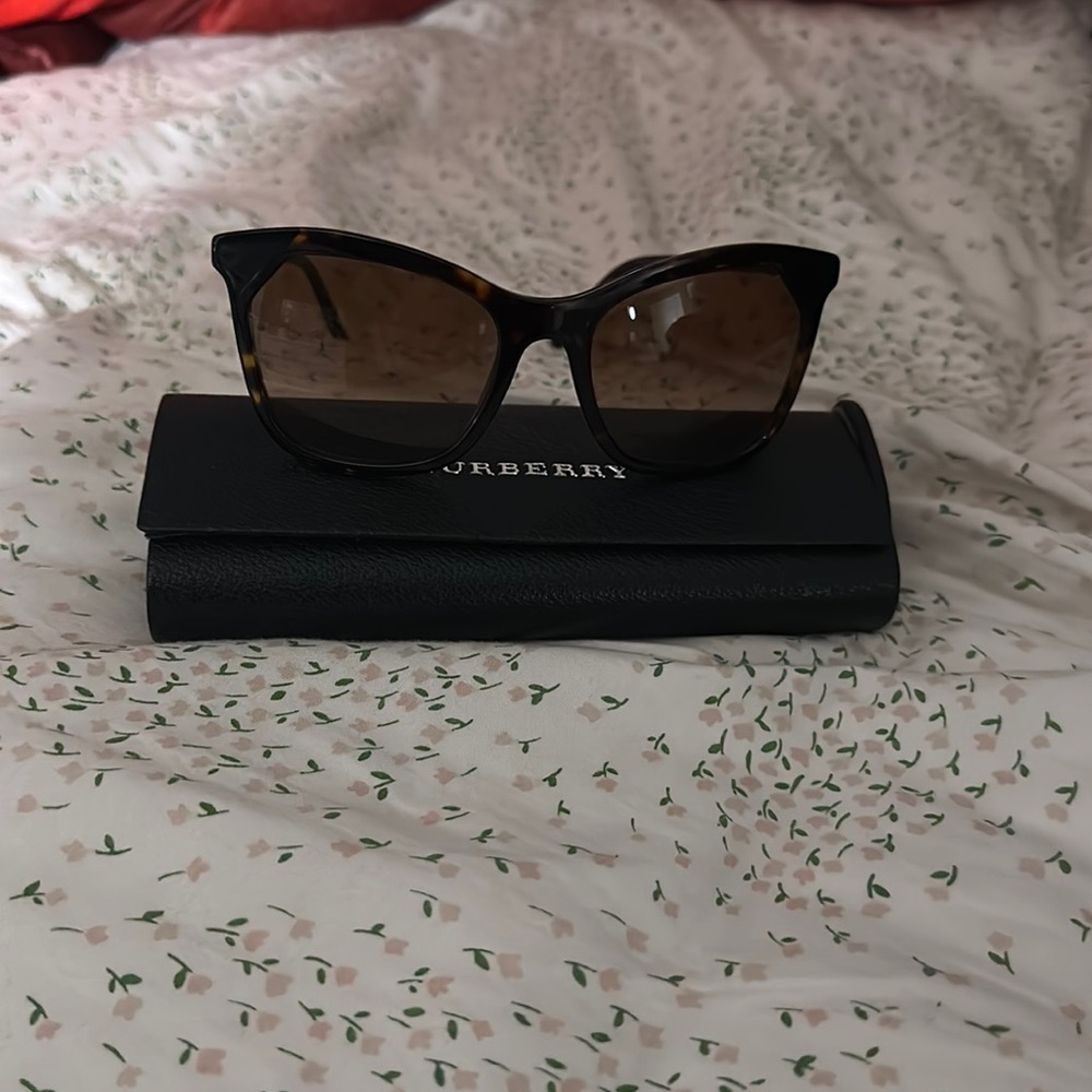 Burberry sunglasses